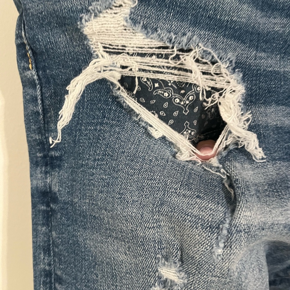 American Eagle Outfitters Distressed Denim Shorts - Picture 3 of 6